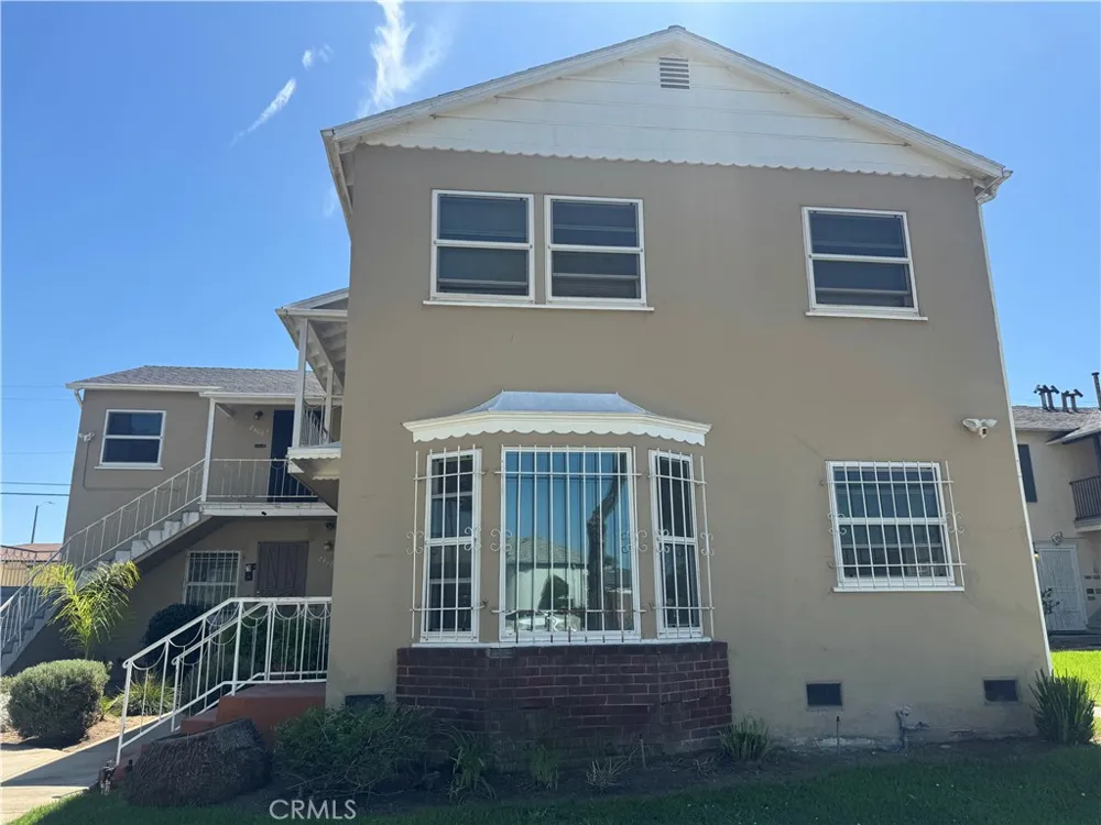 2408 W 85th #2410 Inglewood, CA 90305
