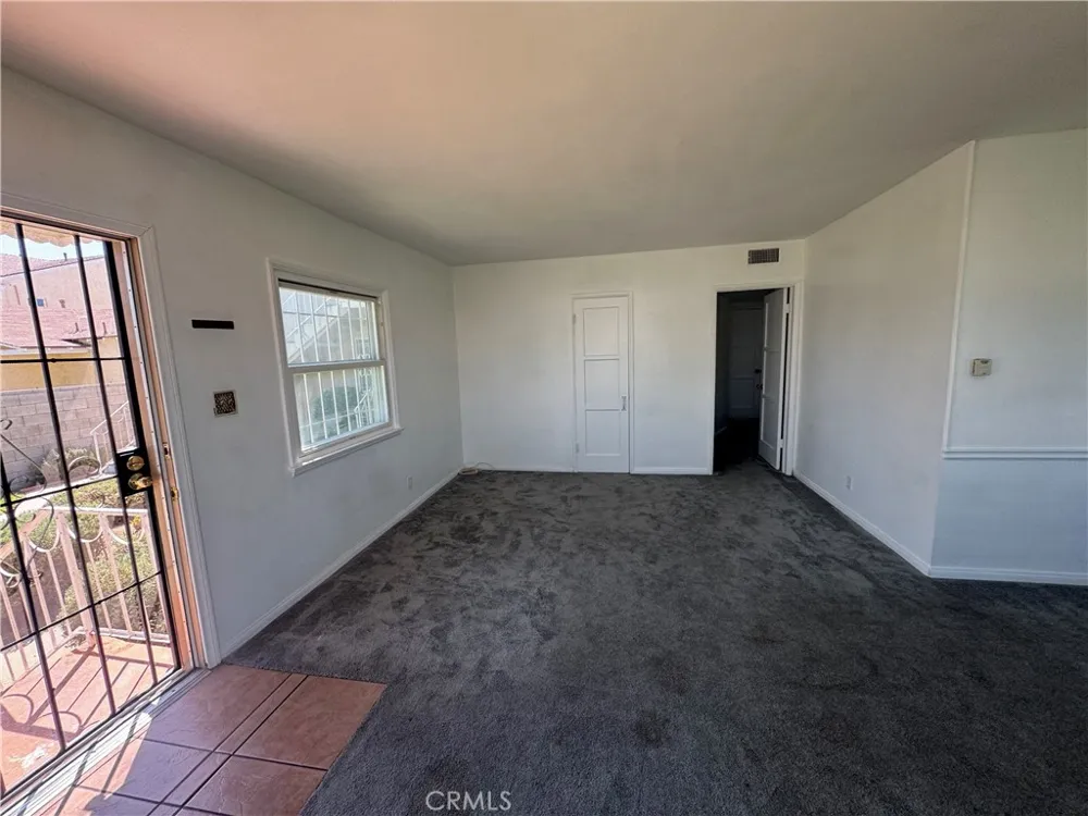 2408 W 85th #2410 Inglewood, CA 90305