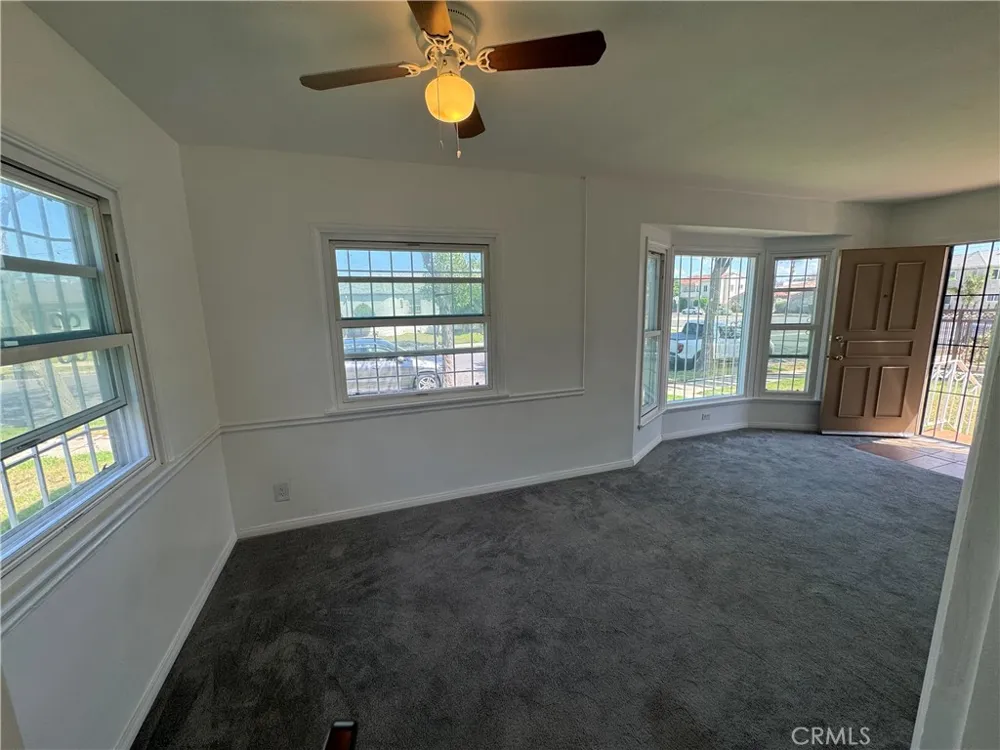 2408 W 85th #2410 Inglewood, CA 90305