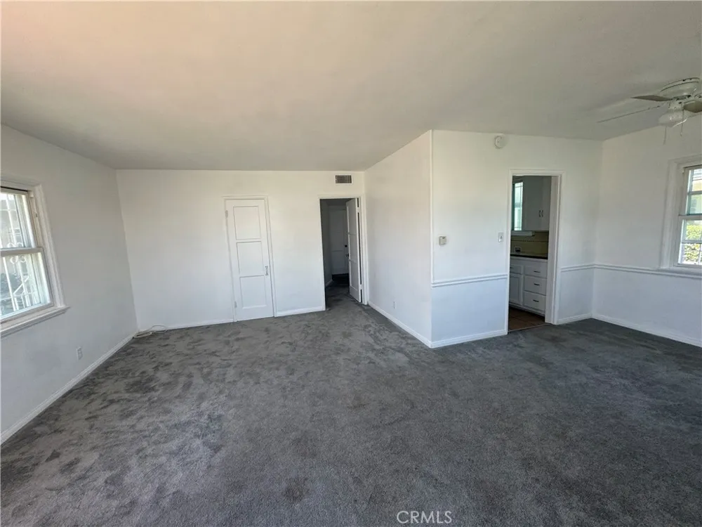 2408 W 85th #2410 Inglewood, CA 90305