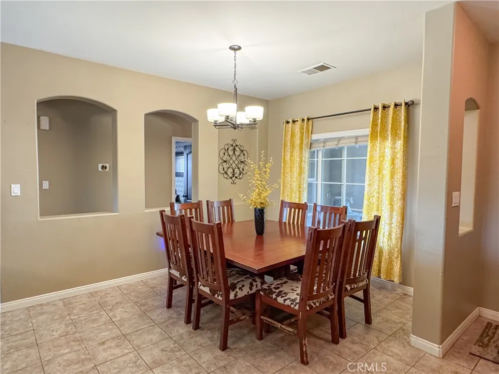 11107 Snowcreek Falls Bakersfield, CA 93312