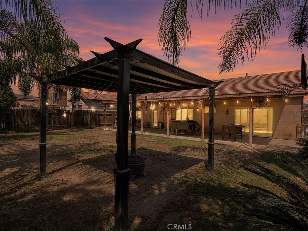 11107 Snowcreek Falls Bakersfield, CA 93312