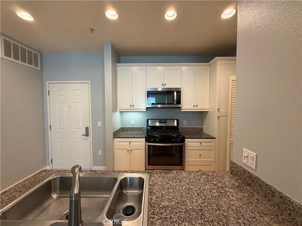 2272 Scholarship Irvine, CA 92612