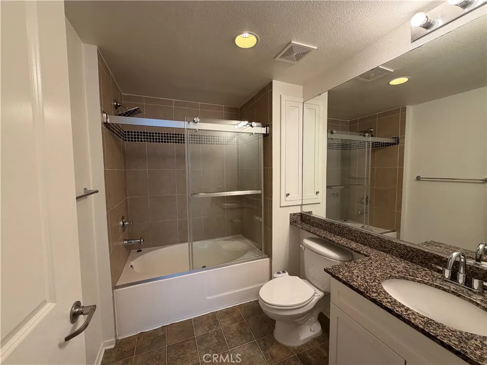 2272 Scholarship Irvine, CA 92612