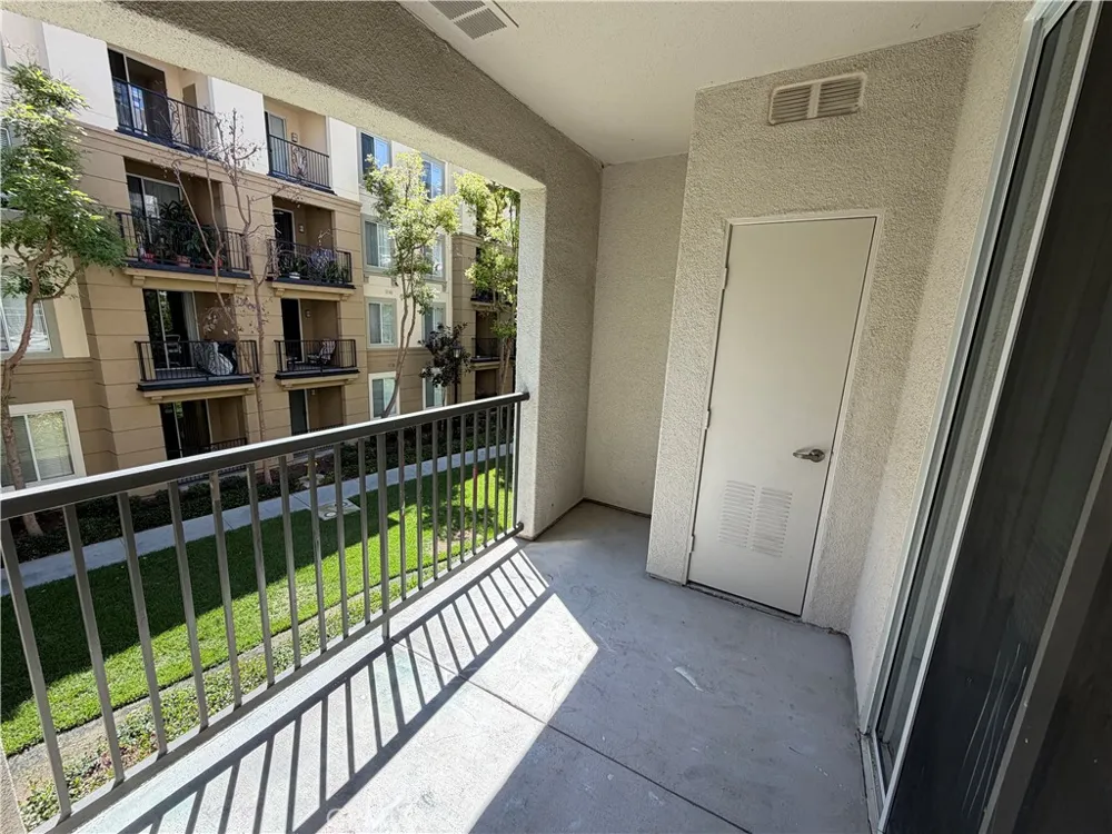 2272 Scholarship Irvine, CA 92612