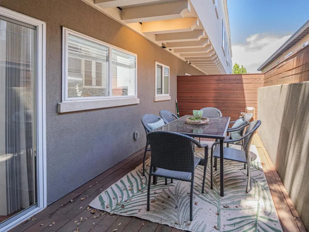 2139 Carlmont Drive Belmont, CA 94002