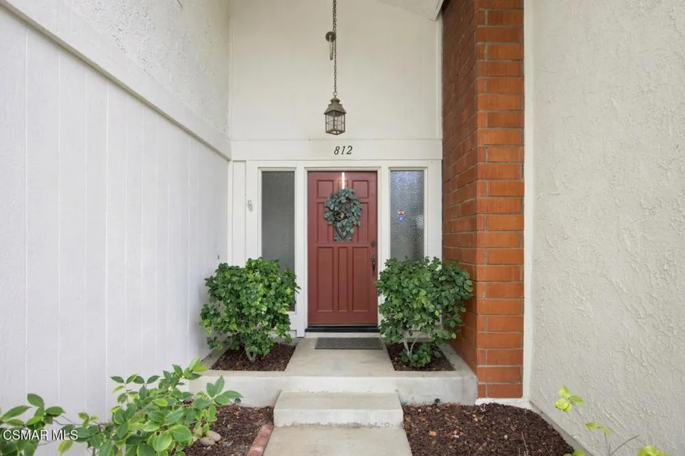 812 Chaparral Court Thousand Oaks, CA 91320