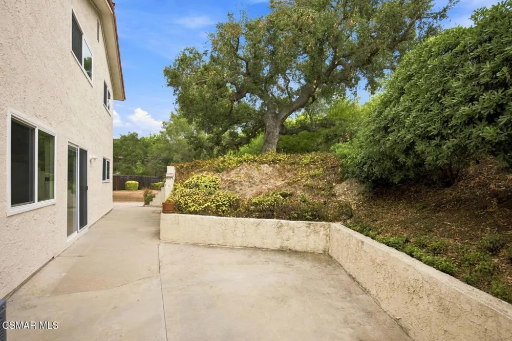 812 Chaparral Court Thousand Oaks, CA 91320