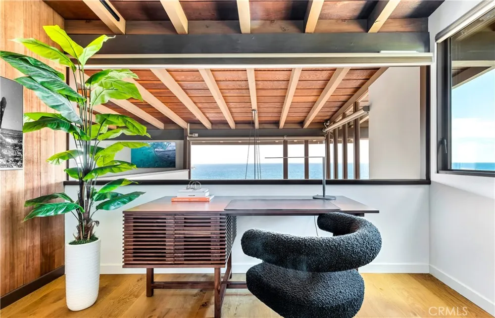 1944 Ocean Laguna Beach, CA 92651