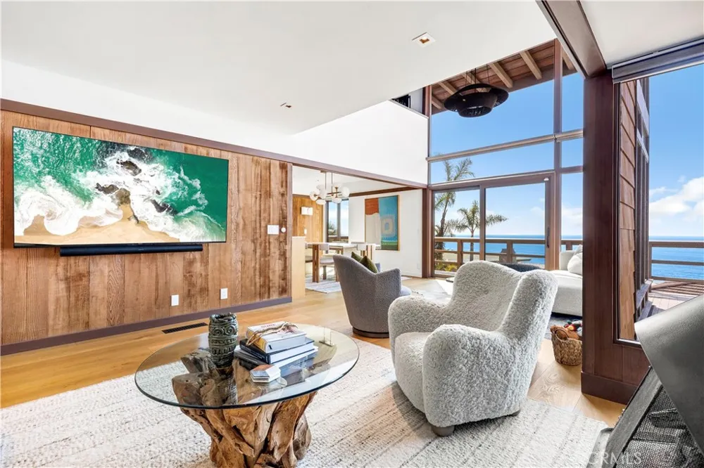 1944 Ocean Laguna Beach, CA 92651