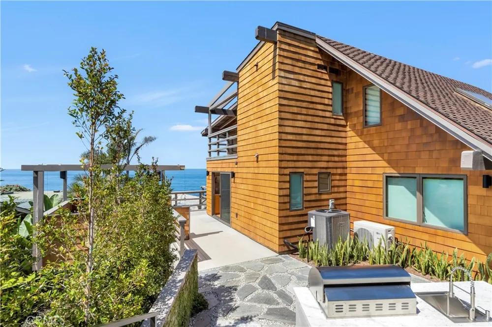 1944 Ocean Laguna Beach, CA 92651