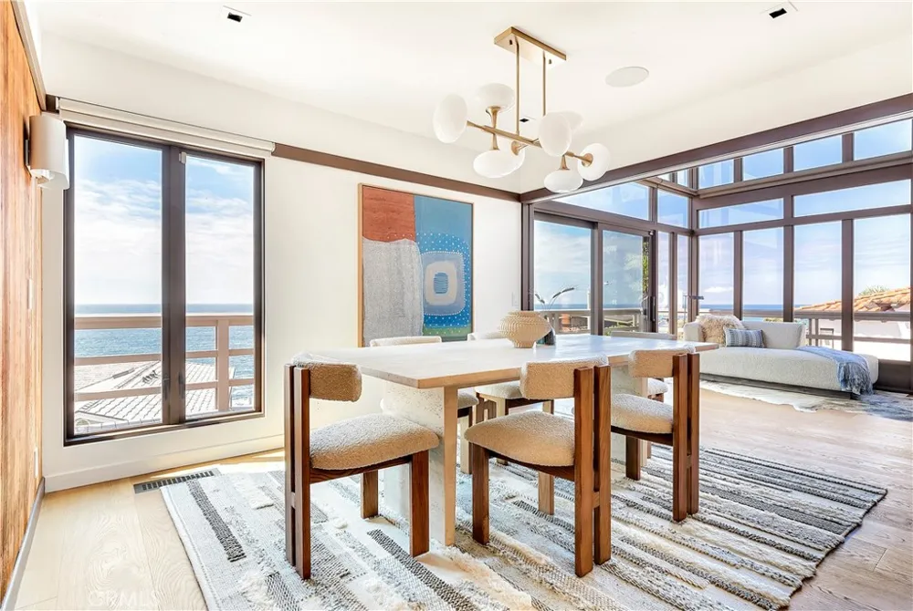 1944 Ocean Laguna Beach, CA 92651