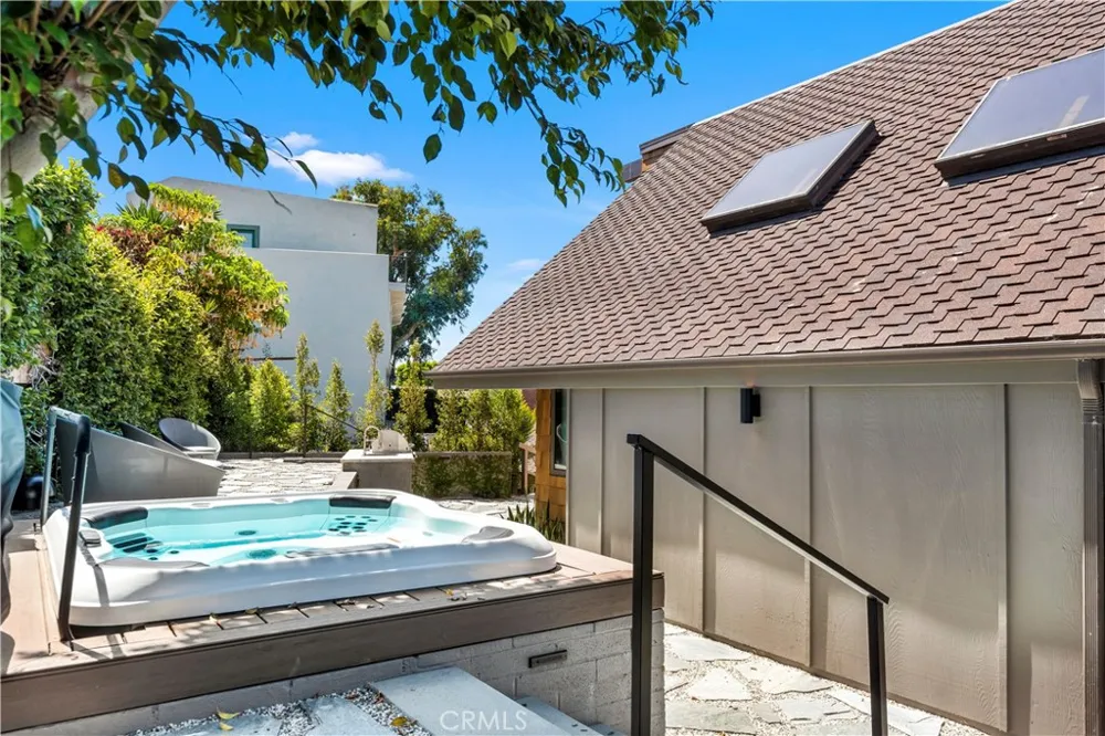 1944 Ocean Laguna Beach, CA 92651