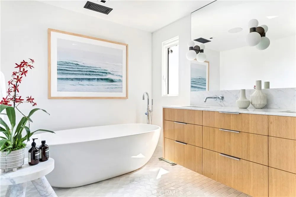 1944 Ocean Laguna Beach, CA 92651
