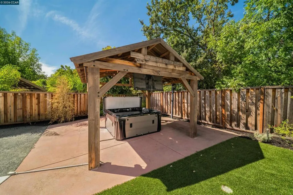3318 Cottingham Ct Walnut Creek, CA 94598