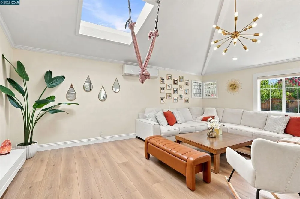 1386 Lichen Ct Concord, CA 94521