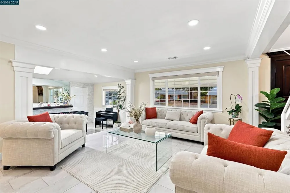1386 Lichen Ct Concord, CA 94521