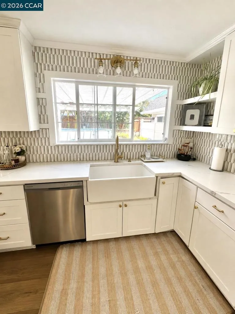 1386 Lichen Ct Concord, CA 94521