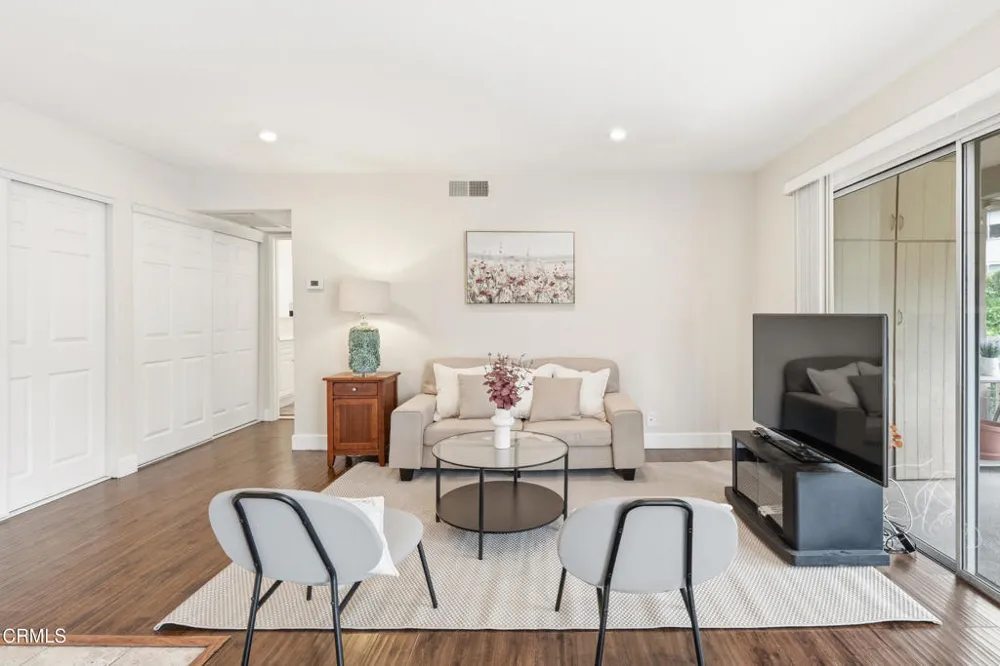 254 Sequoia Court #33 Thousand Oaks, CA 91360