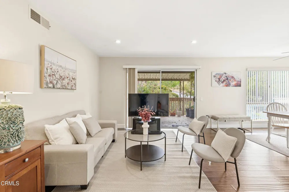 254 Sequoia Court #33 Thousand Oaks, CA 91360