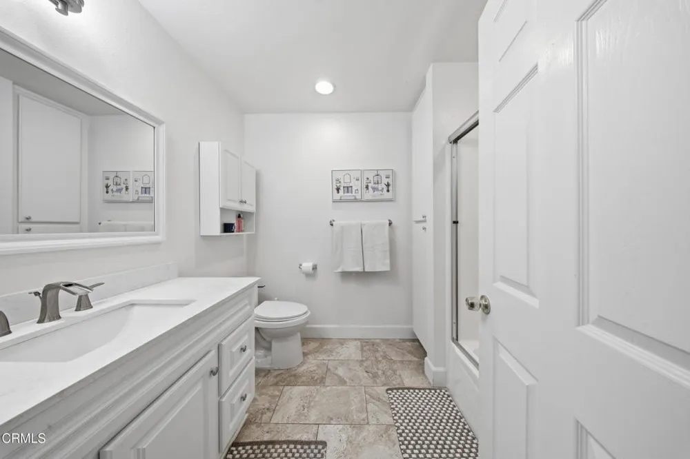 254 Sequoia Court #33 Thousand Oaks, CA 91360