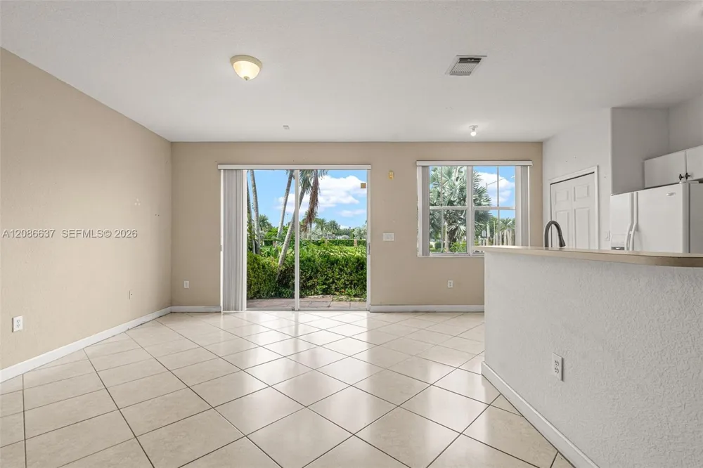 11401 NW 76th Ter Doral, FL 33178