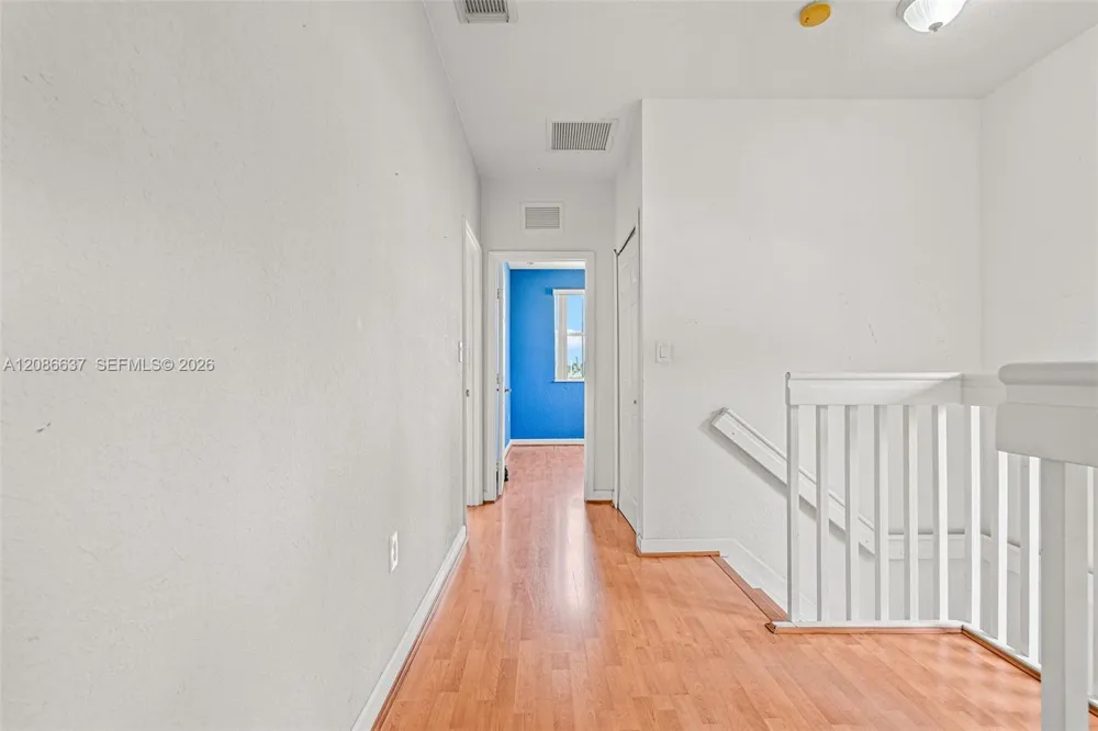 11401 NW 76th Ter Doral, FL 33178