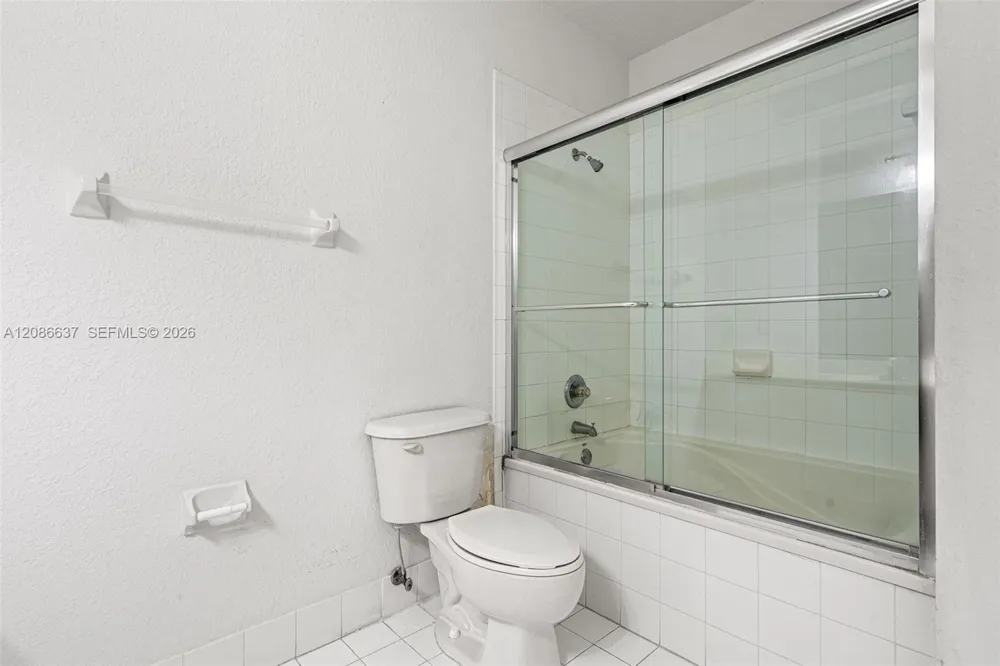11401 NW 76th Ter Doral, FL 33178