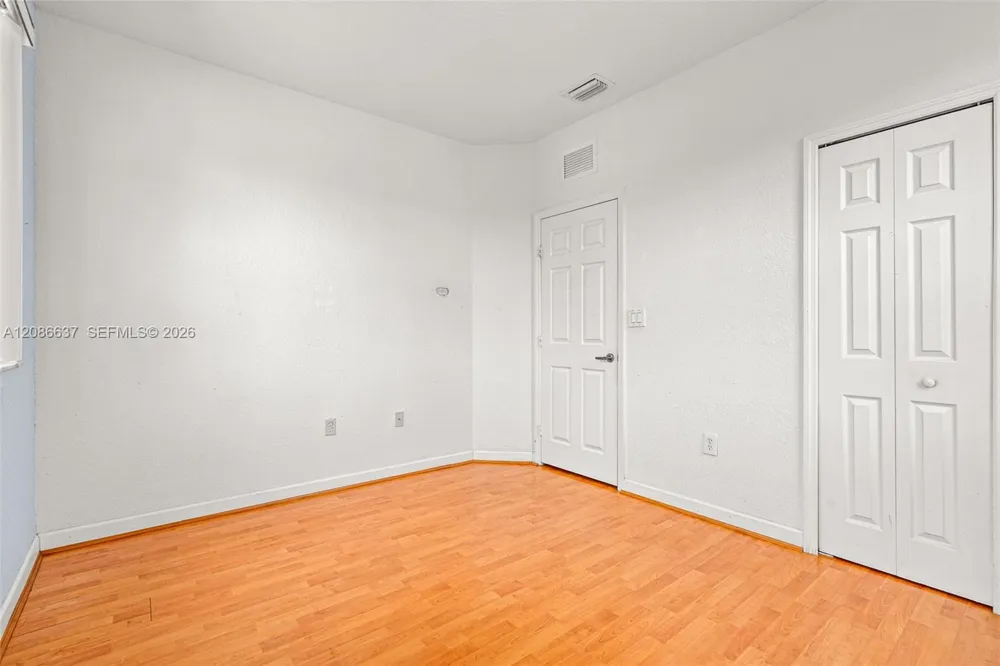 11401 NW 76th Ter Doral, FL 33178