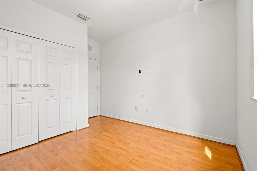 11401 NW 76th Ter Doral, FL 33178