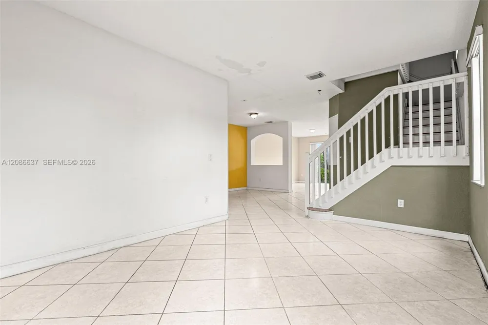 11401 NW 76th Ter Doral, FL 33178