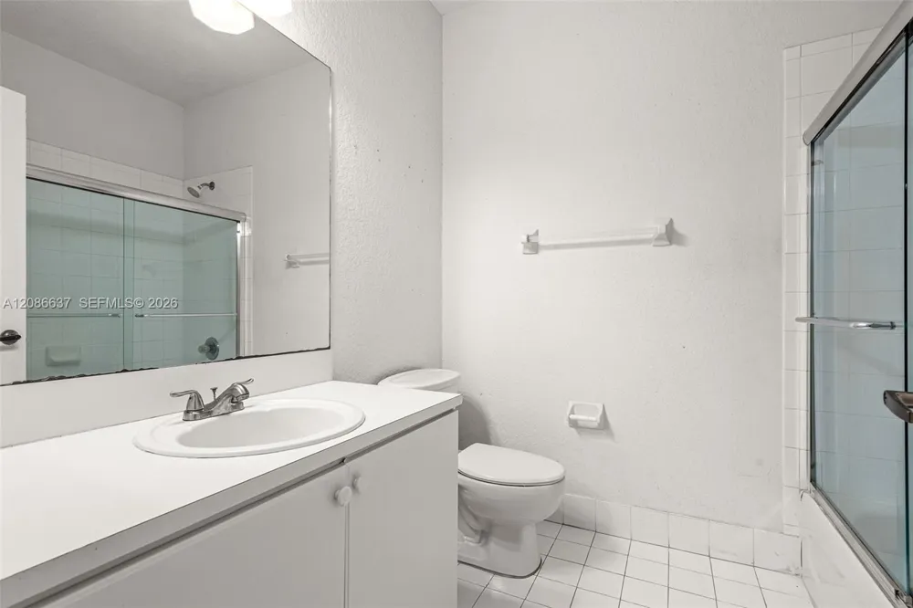11401 NW 76th Ter Doral, FL 33178