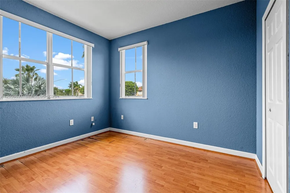 11401 NW 76th Ter Doral, FL 33178