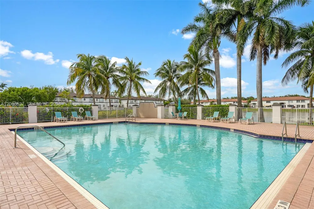 11401 NW 76th Ter Doral, FL 33178