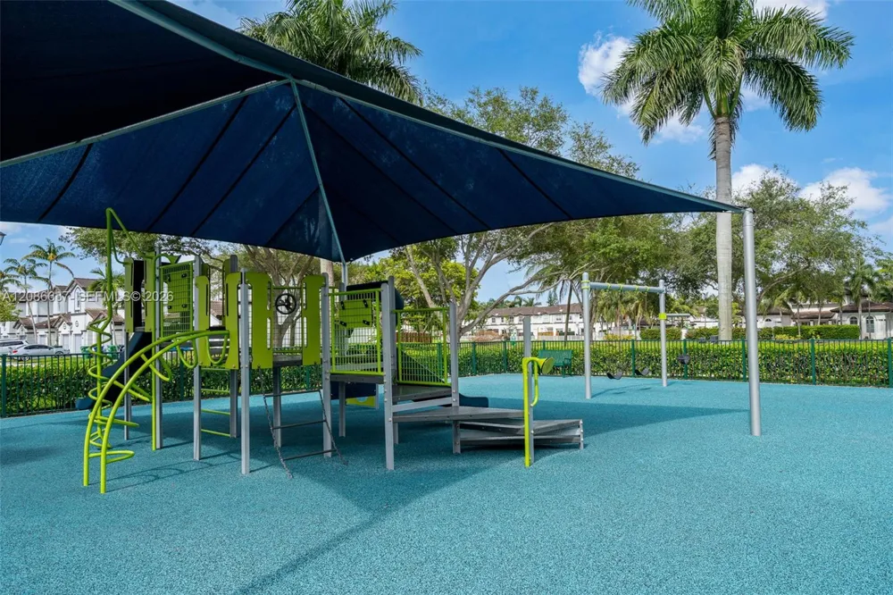 11401 NW 76th Ter Doral, FL 33178