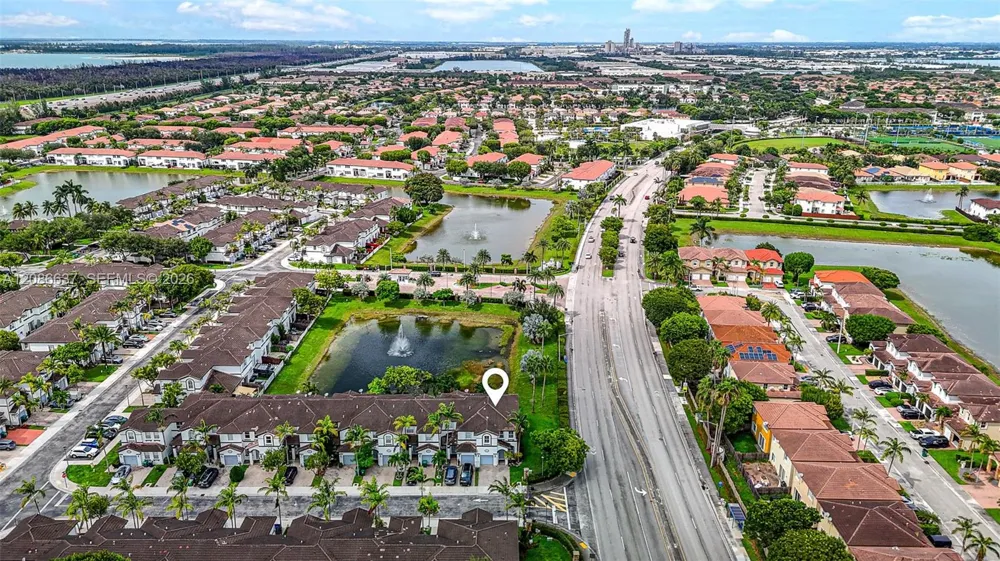 11401 NW 76th Ter Doral, FL 33178
