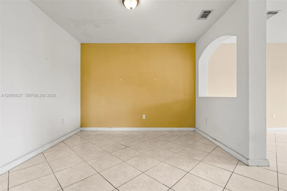 11401 NW 76th Ter Doral, FL 33178