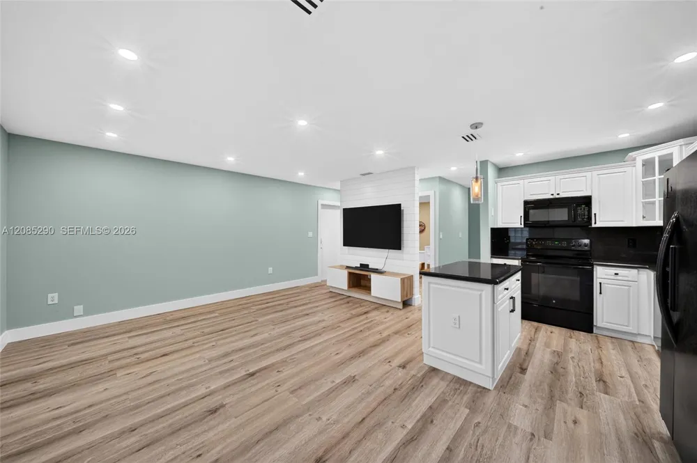 13746 SW 145th St Miami, FL 33186