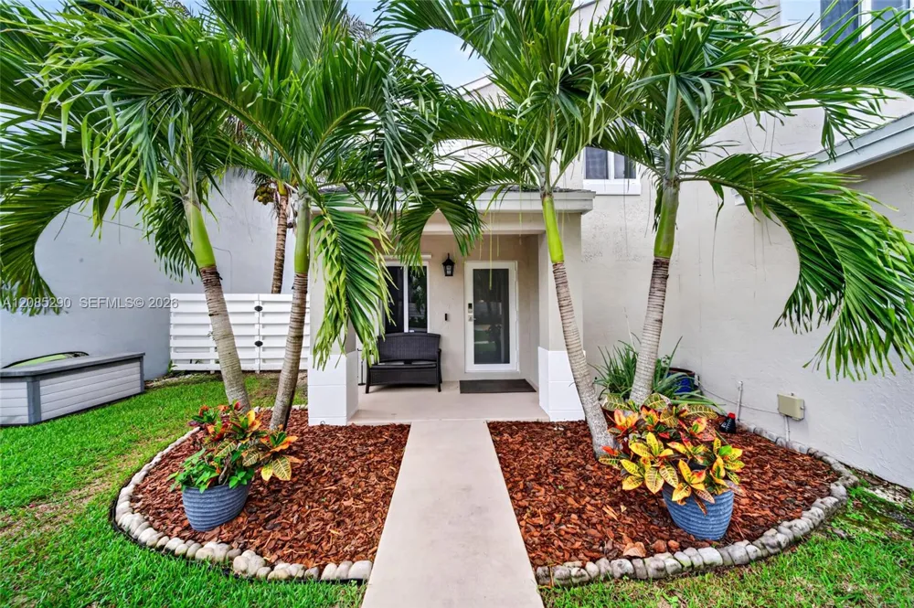 13746 SW 145th St Miami, FL 33186