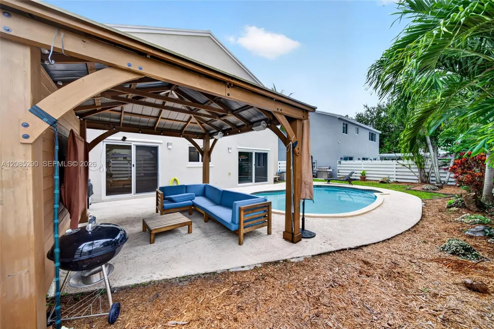 13746 SW 145th St Miami, FL 33186