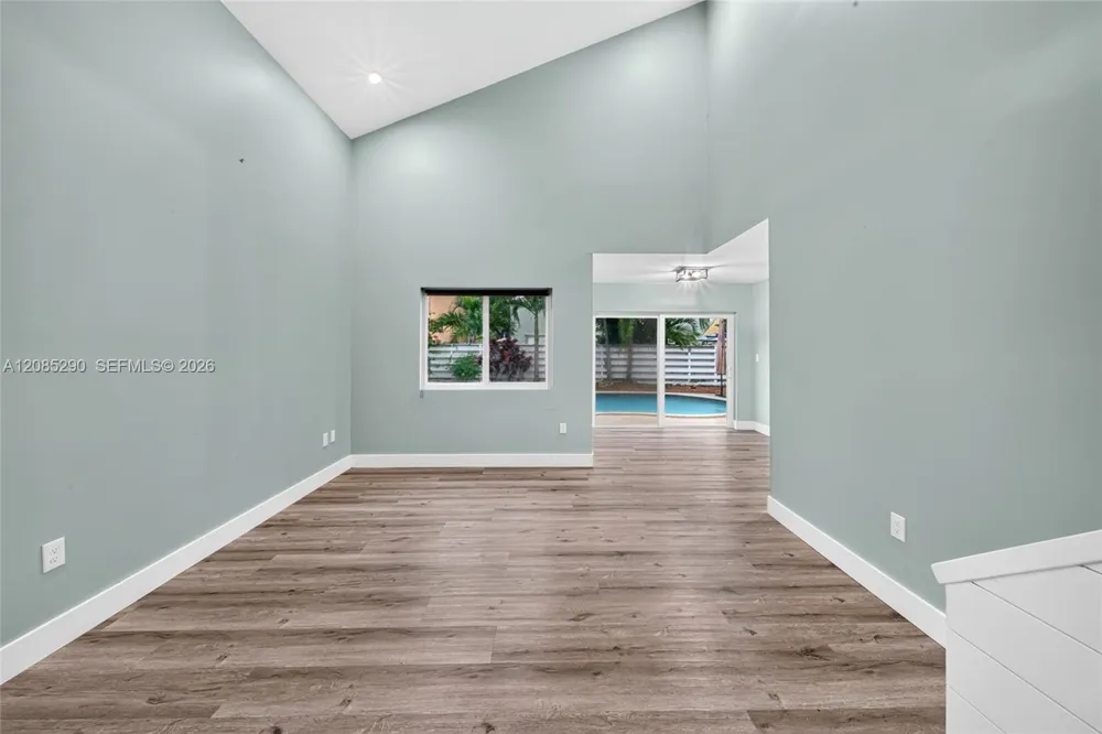 13746 SW 145th St Miami, FL 33186