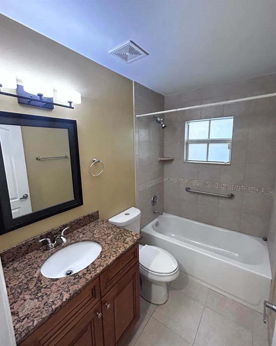 712 NE 3RD AVENUE #n/a Pompano Beach, FL 33060