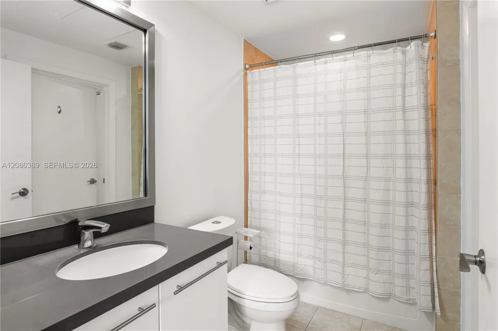 90 SW 3rd St #1115 Miami, FL 33130