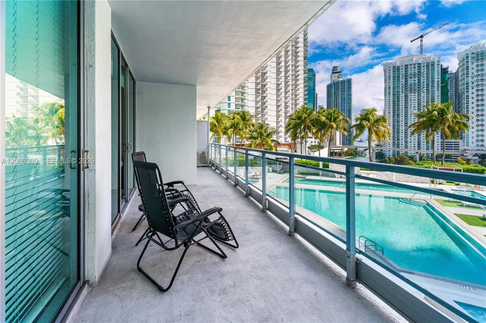 90 SW 3rd St #1115 Miami, FL 33130