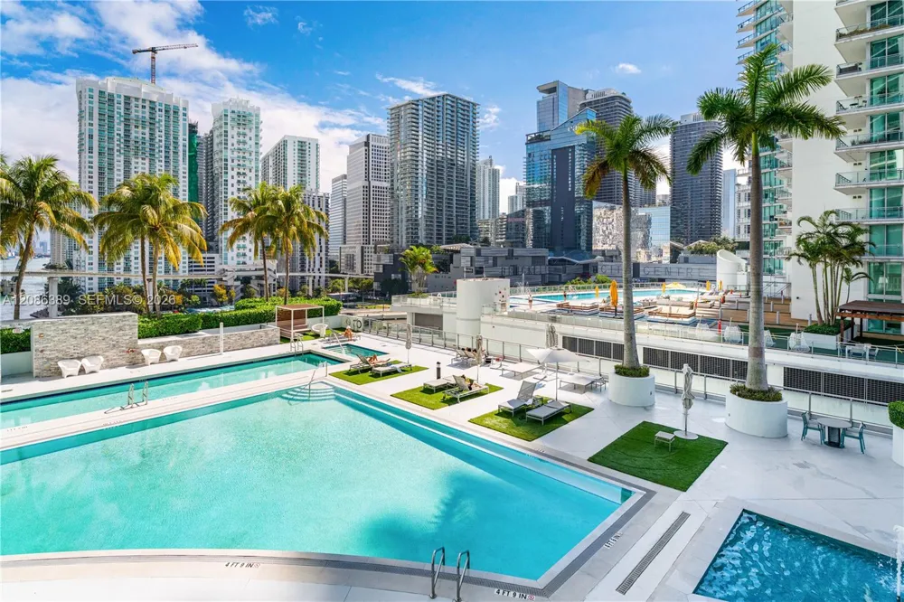 90 SW 3rd St #1115 Miami, FL 33130