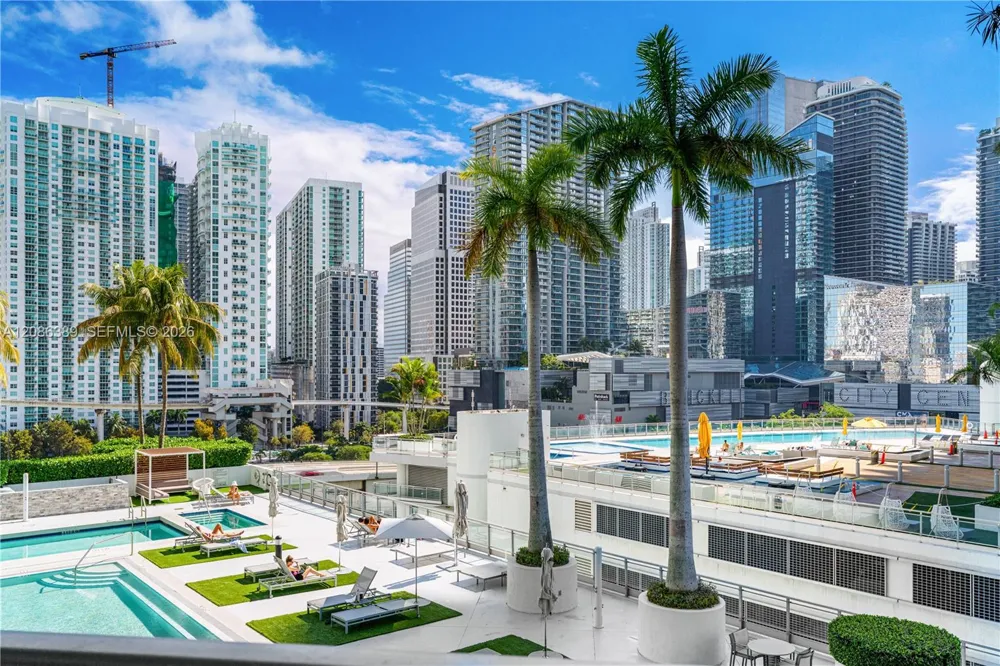 90 SW 3rd St #1115 Miami, FL 33130
