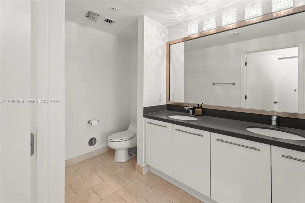 90 SW 3rd St #1115 Miami, FL 33130