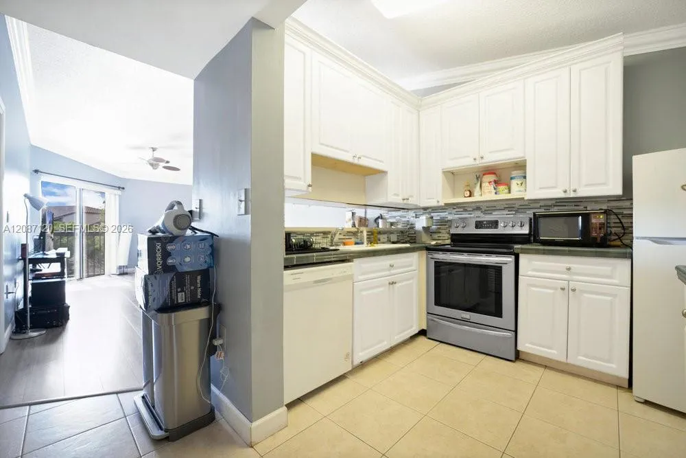 9894 Nob Hill Ln #9894 Sunrise, FL 33351