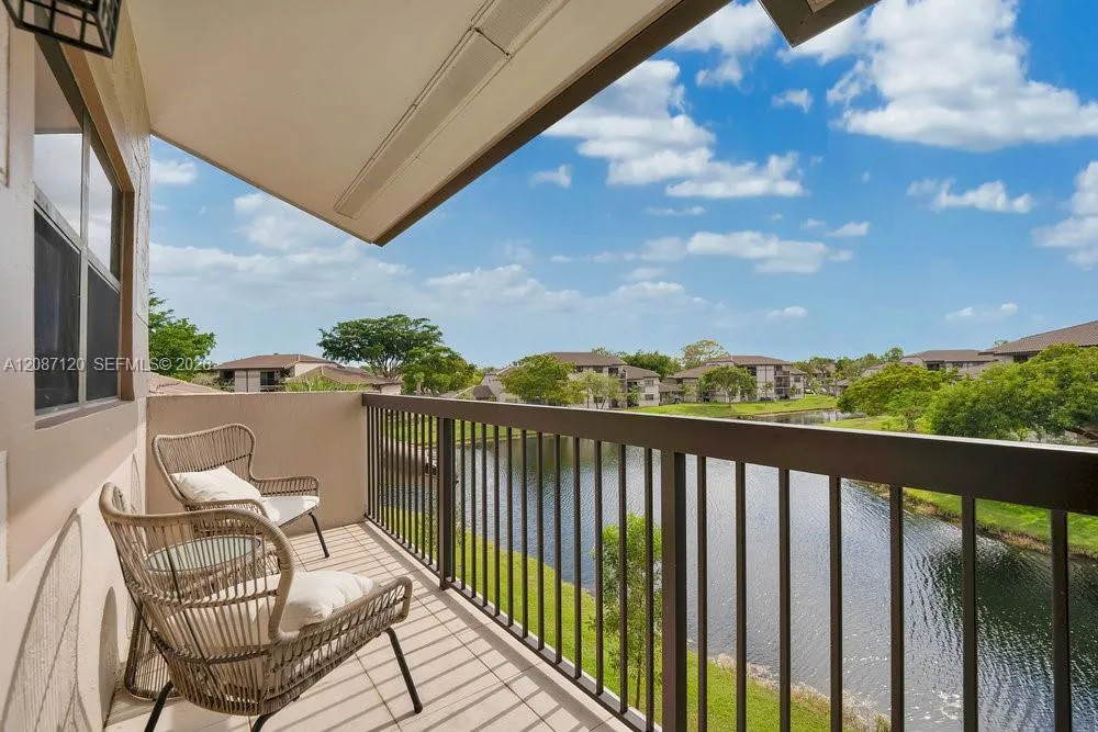 9894 Nob Hill Ln #9894 Sunrise, FL 33351