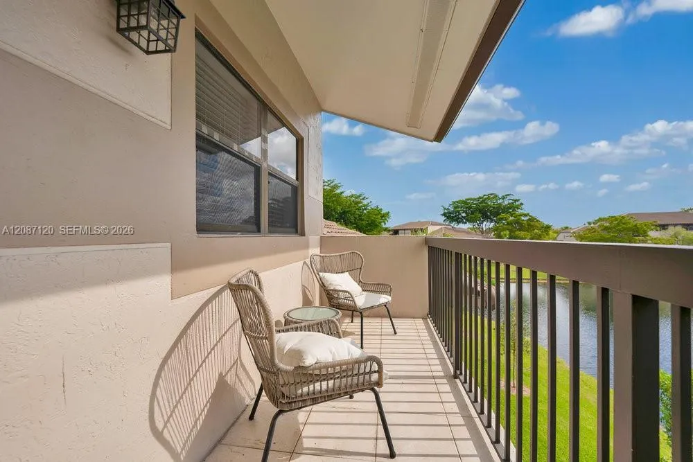 9894 Nob Hill Ln #9894 Sunrise, FL 33351